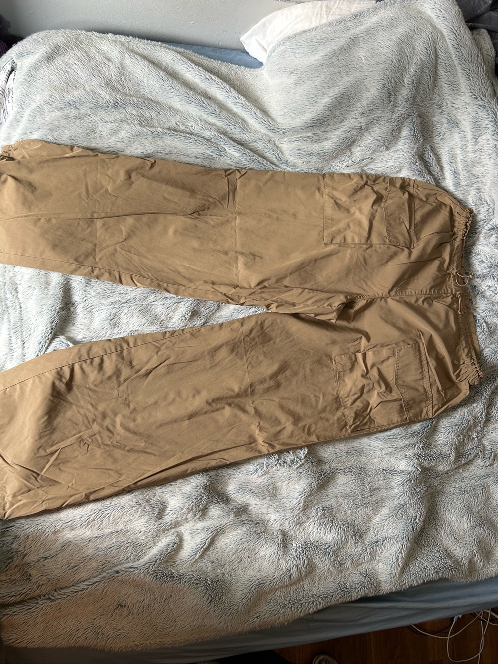 Forever 21 Tan Cargo Parachute Joggers XL